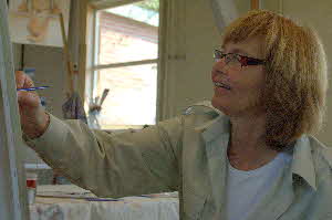 TAM Art School - Liesbeth-in-action