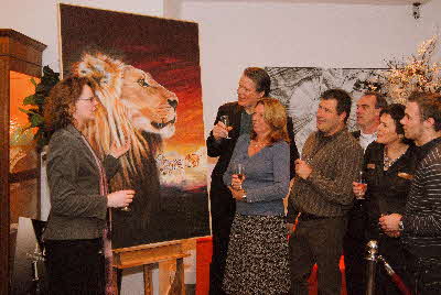 Tonkinson artist in action2008